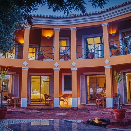 Sleeps 2 With Pool And Garden Albardeira
